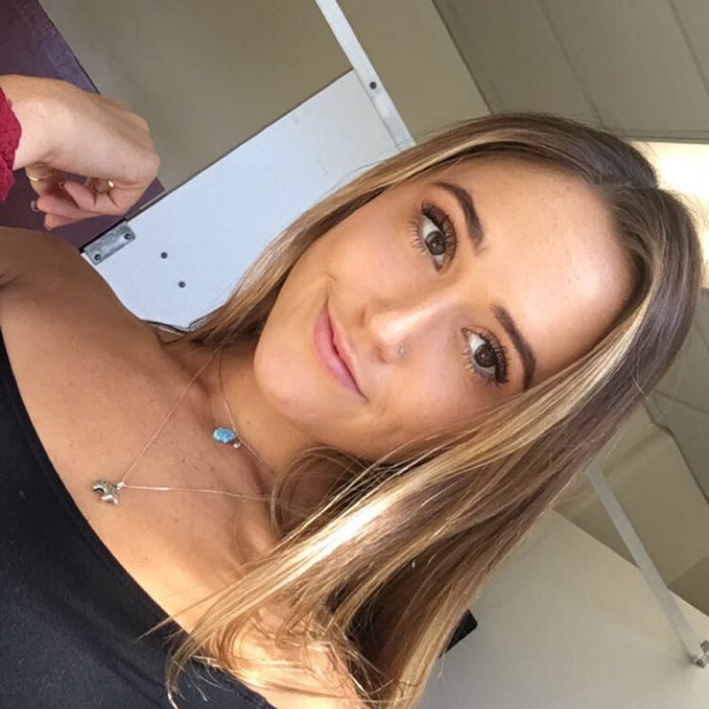 Meet your Posher, Hallie